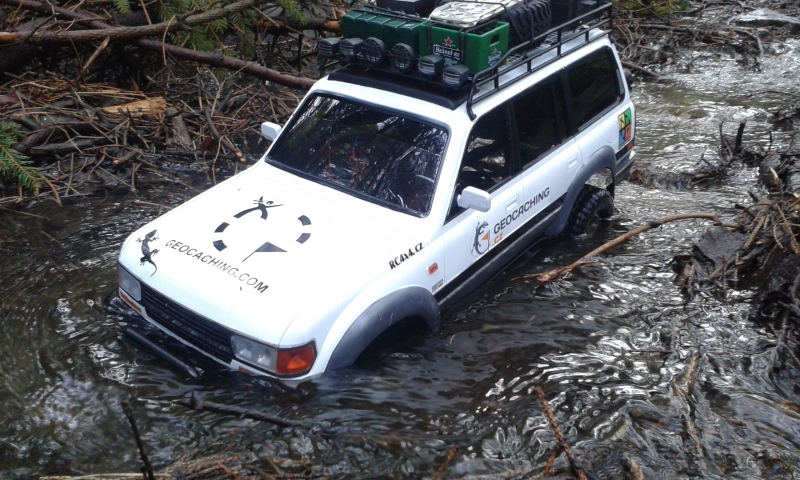 TOYOTA Land Cruiser LC80