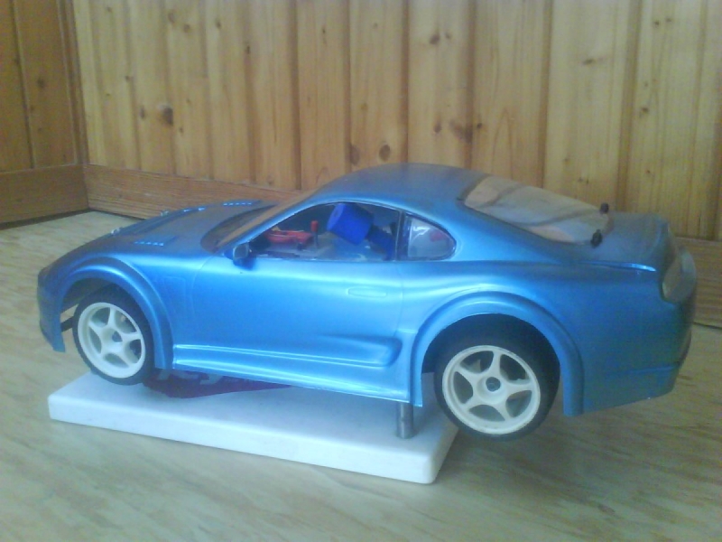 Kyosho 4x4 (Toyota Supra)