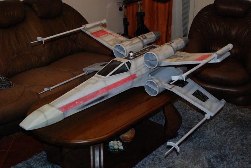 X - wing fighter