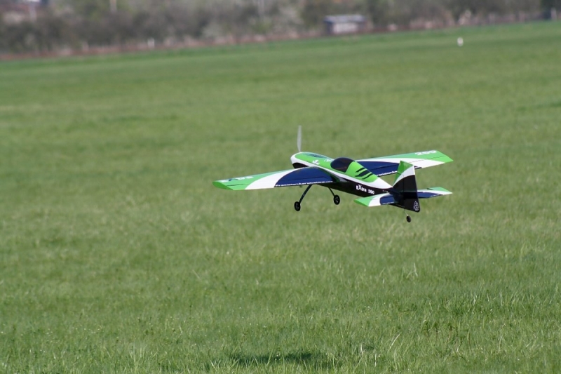 Extra 260