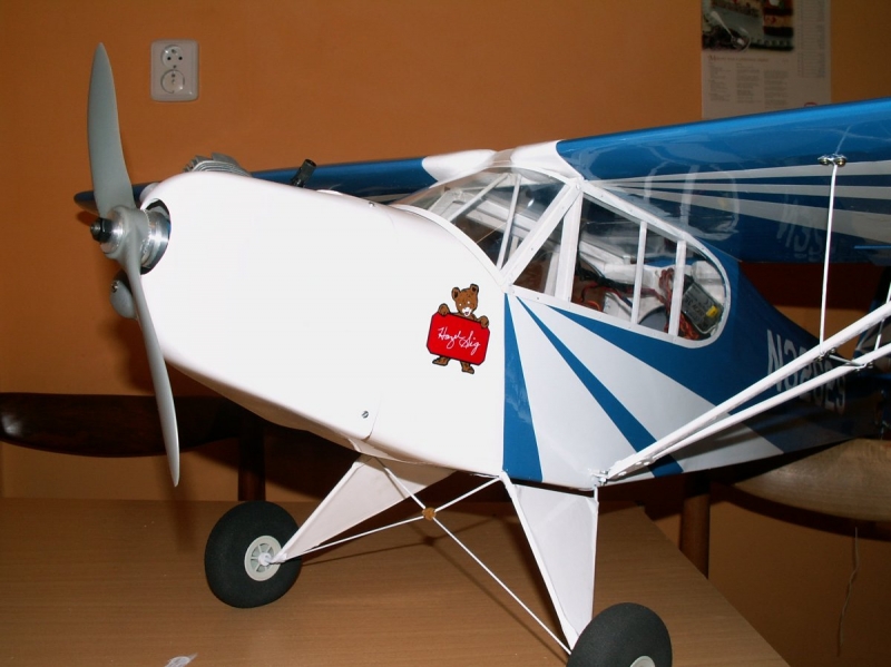 Piper J-3 clipped wing cub