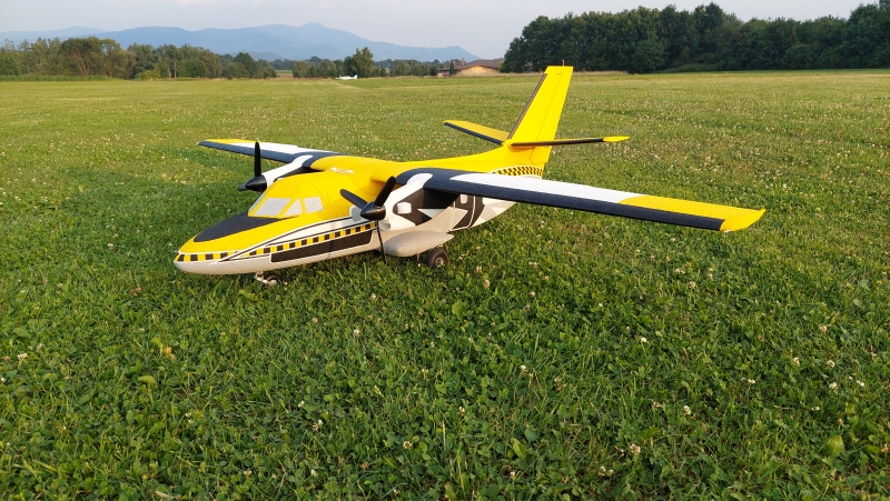 Let L-410 MA