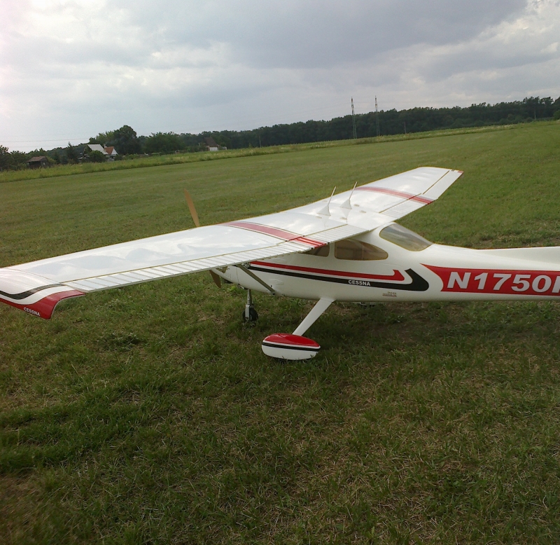 Cessna 182 Sky Lane 140