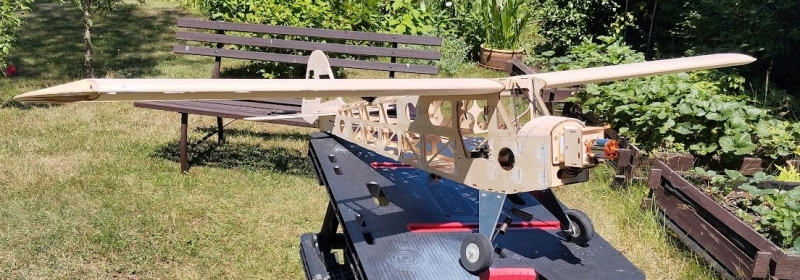 Piper J-3 - polomaketa