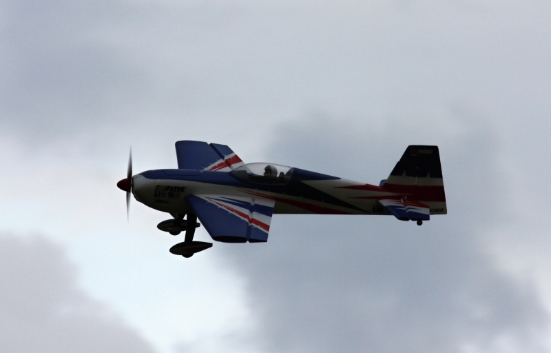 Extra 300