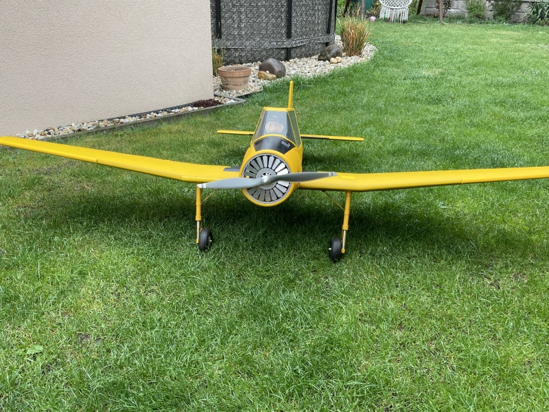 Zlin Z-37 Čmelák