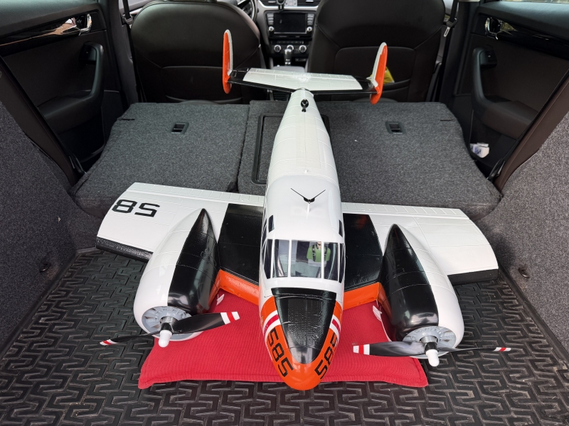 Beechcraft D18