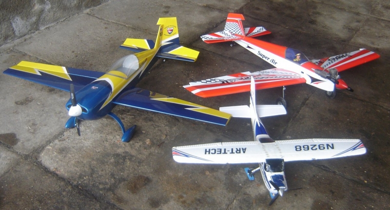 EXTRA300SP,SUPER AIR,CESNA182