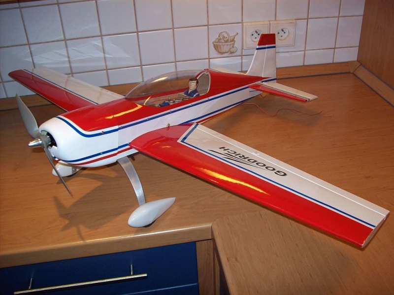 Extra 300