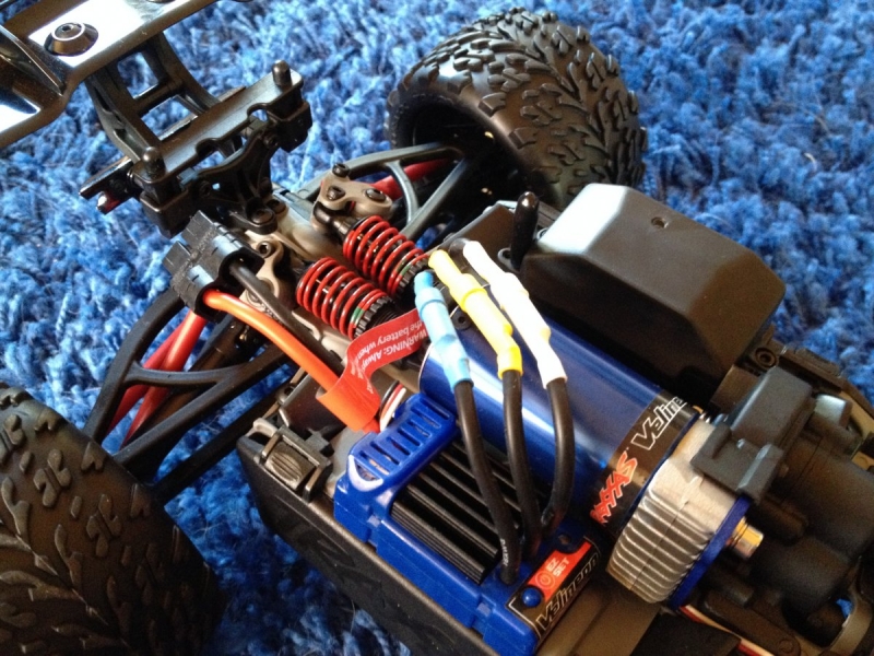 TRAXXAS 1/16 E-Revo VXL