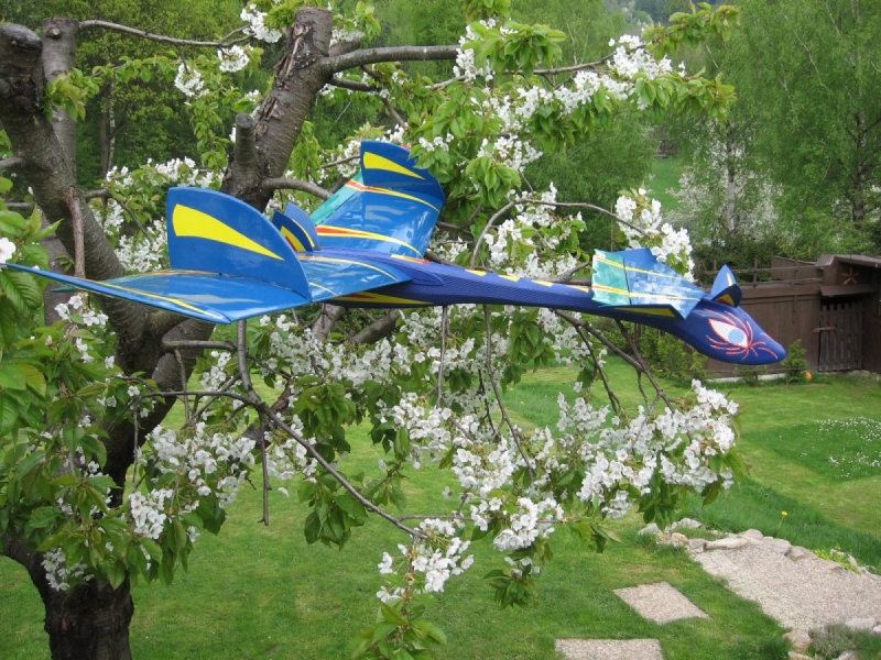 kabala devadesátý nebo kačer