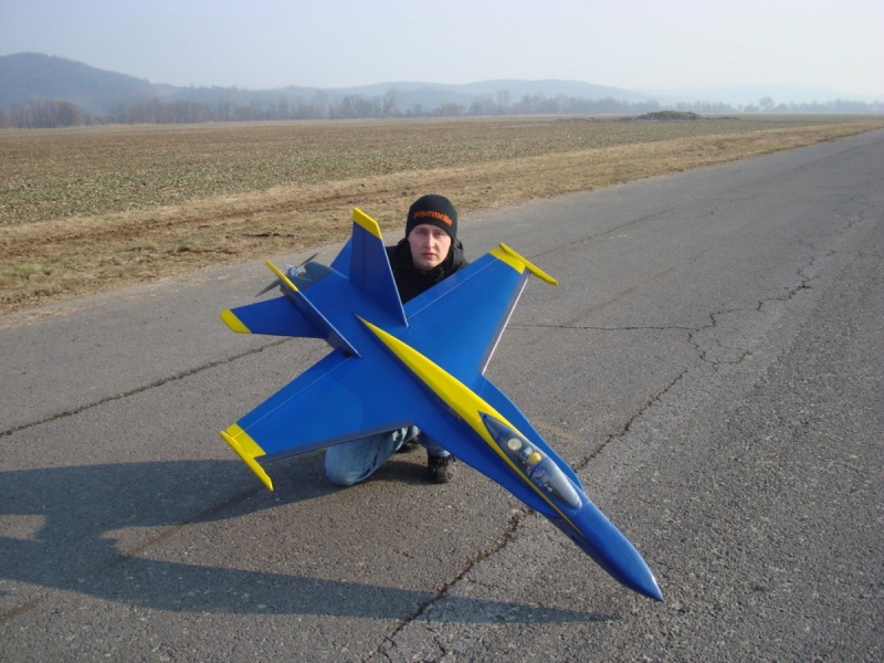 F-18 HORNET XXL parkjet