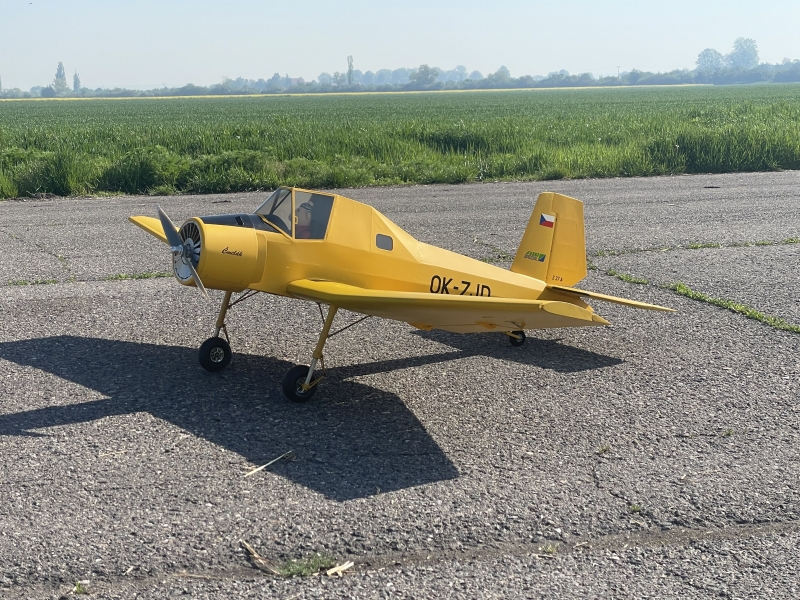 Zlin Z-37 Čmelák