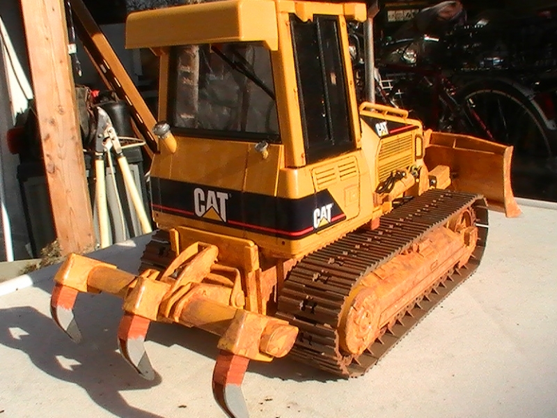 buldozer Caterpillar D5