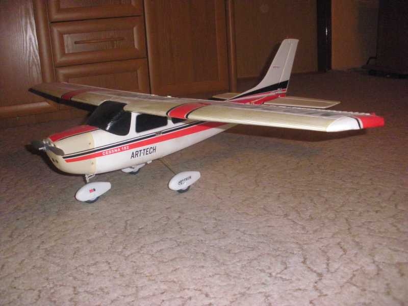 Cessna 182 Art-tech