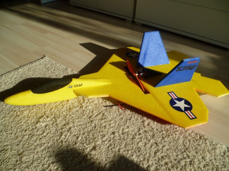 F22