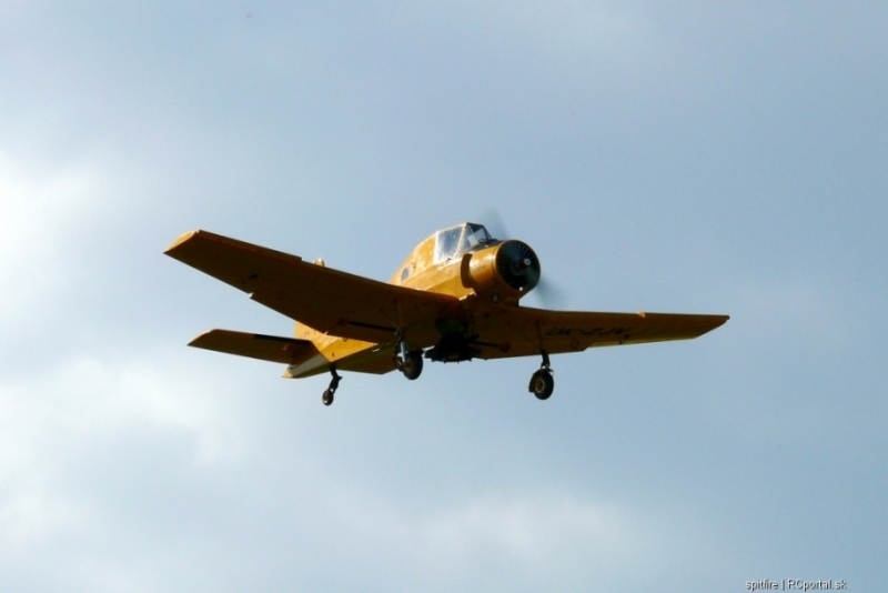 Z-37 Čmelák- už konečně lítáme