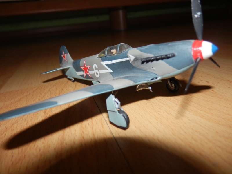 Yak-3 P Normandie niemen