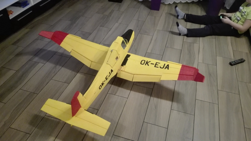 Z-137A Turbočmelak
