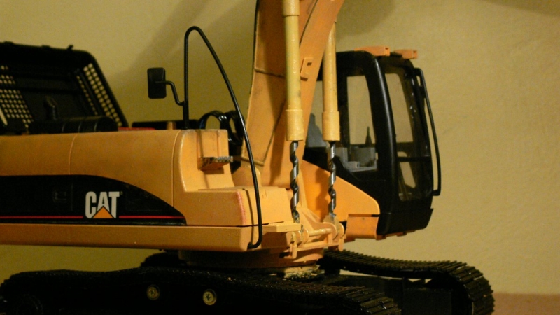 CAT320D