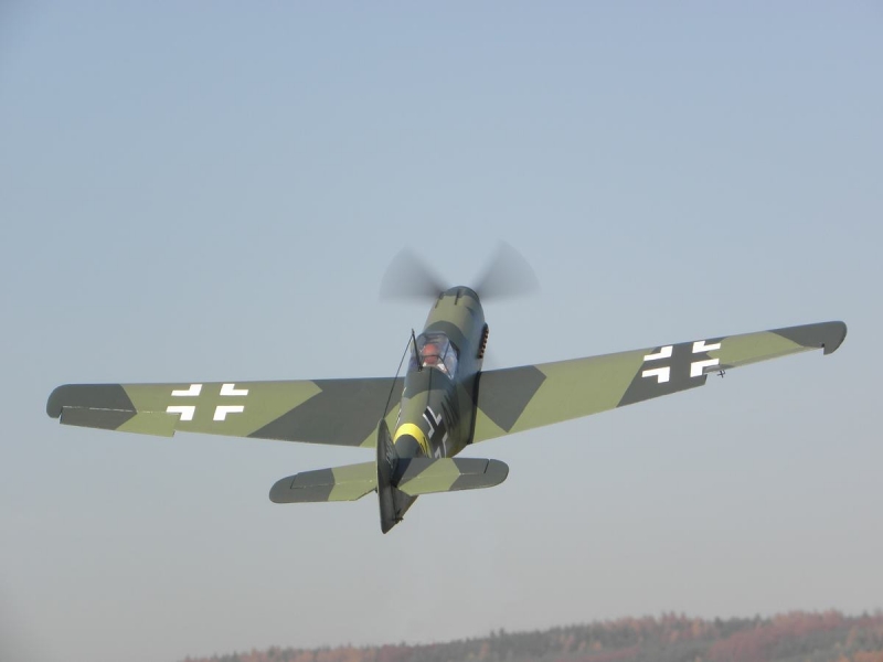 Messerschmitt Bf-109E s nosným