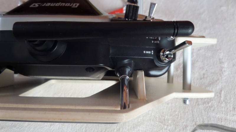 Pult Graupner MX16 - prodaný