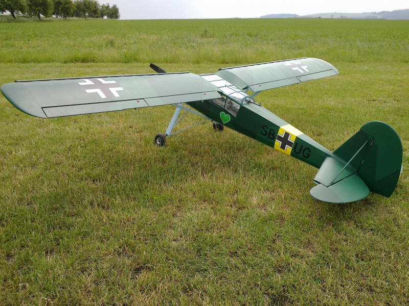 Fieseler Fi-156 C "Storch"