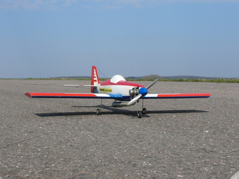 modela akrobat