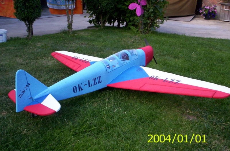 Zlin z-212