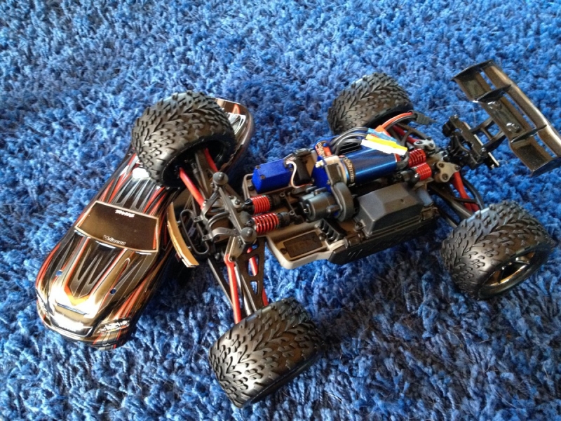 TRAXXAS 1/16 E-Revo VXL
