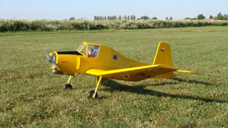 Zlin Z-37A Čmelák