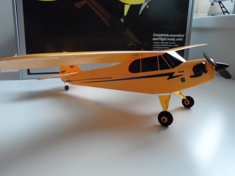 ULTRA-MICRO J-3 CUB