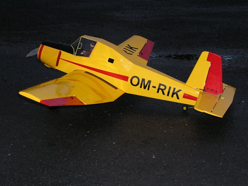 Čmelák Z-37A plán M.Vostrí 