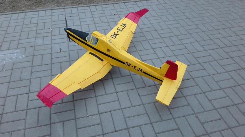Z-137A Turbočmelak