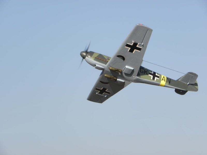 Bf-109E s bombou FAB-100 a 250