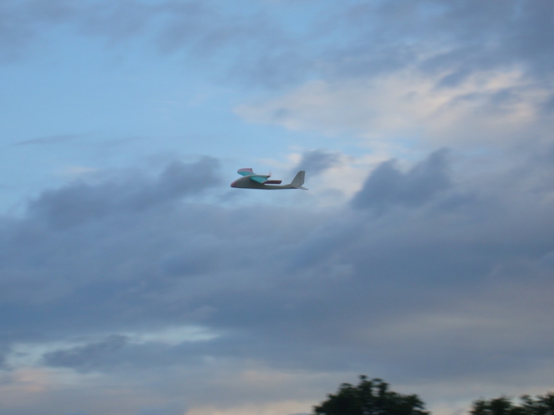 Depronový tréner PIÁNKO