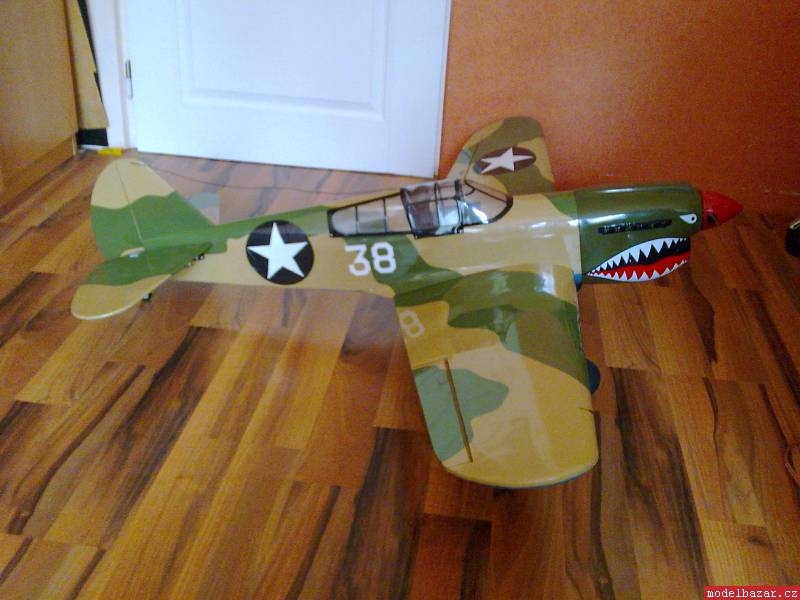 CURTISS P-40 WARHAWK