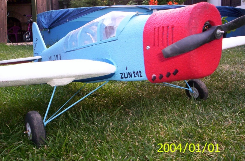 Zlin z-212