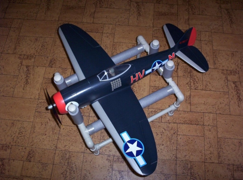  P–47 THUNDERBOLT