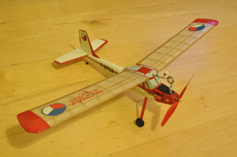 L-60 Brigadýr, Modela