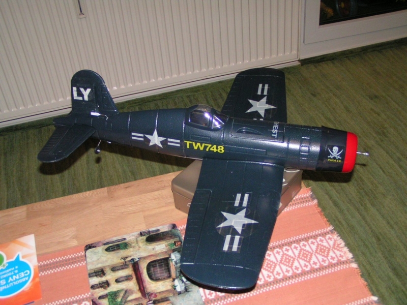 F4U Corsair TW748