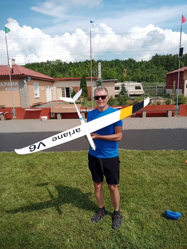 Ariane V6 - hotliner