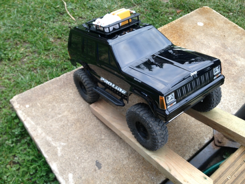 AXIAL SCX10 Jeep Cherokee zebra