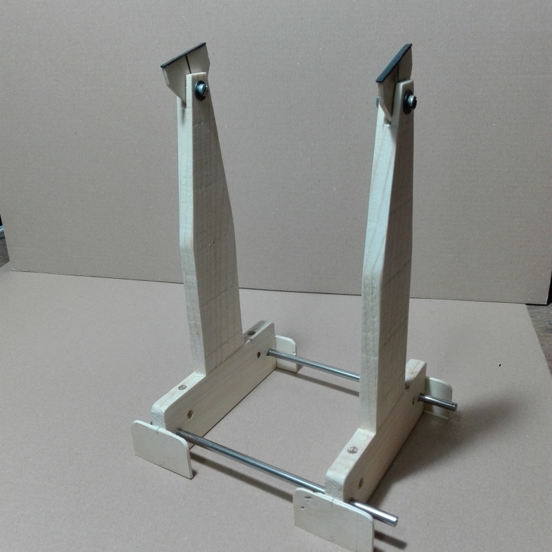 Pult Turnigy a vyvažovačka