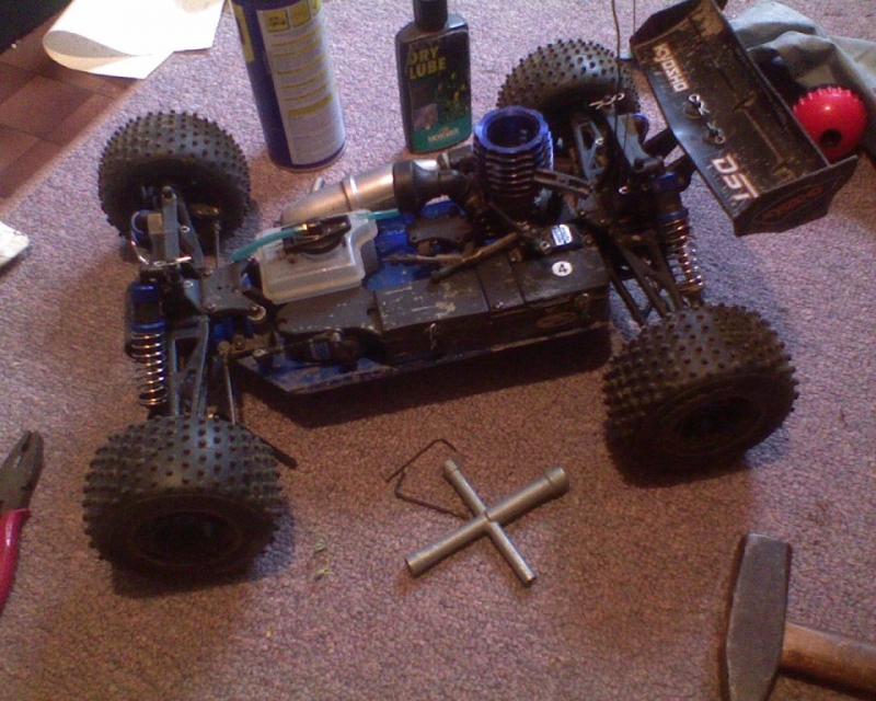 Kyosho dst