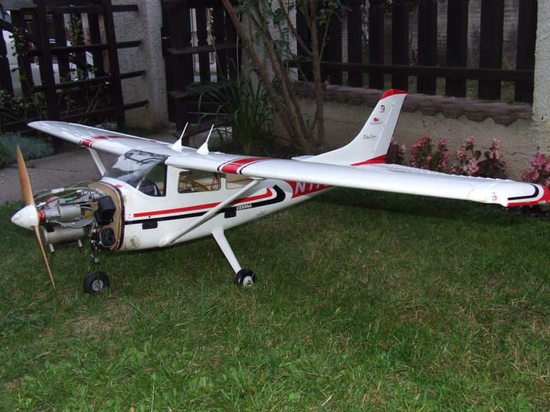 Cessna 182 SkyLane