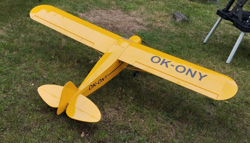 Piper J-3 - polomaketa