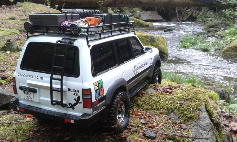 TOYOTA Land Cruiser LC80