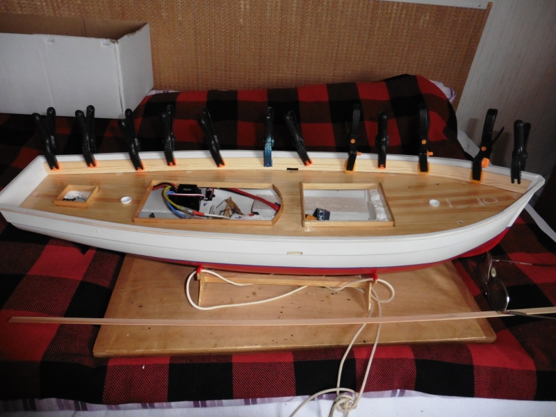FALKE model rybářského člunu