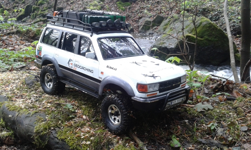 TOYOTA Land Cruiser LC80